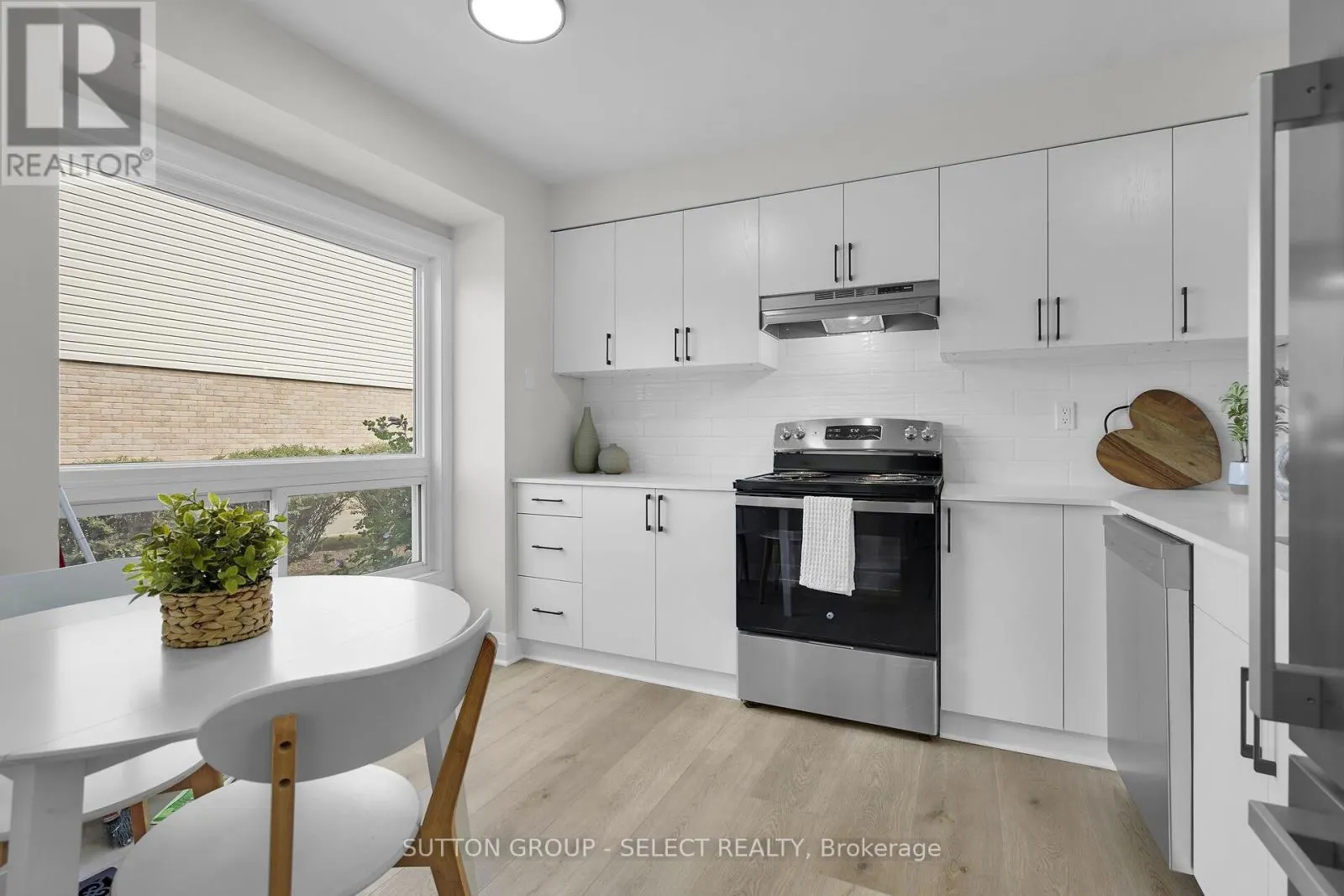 6 - 626 WHARNCLIFFE ROAD S, #6