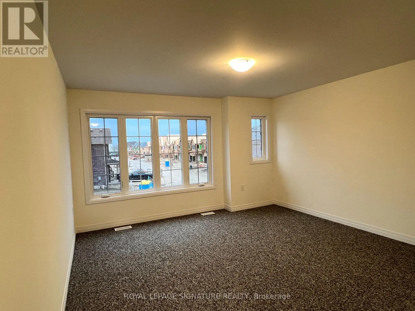 121 DINGMAN STREET