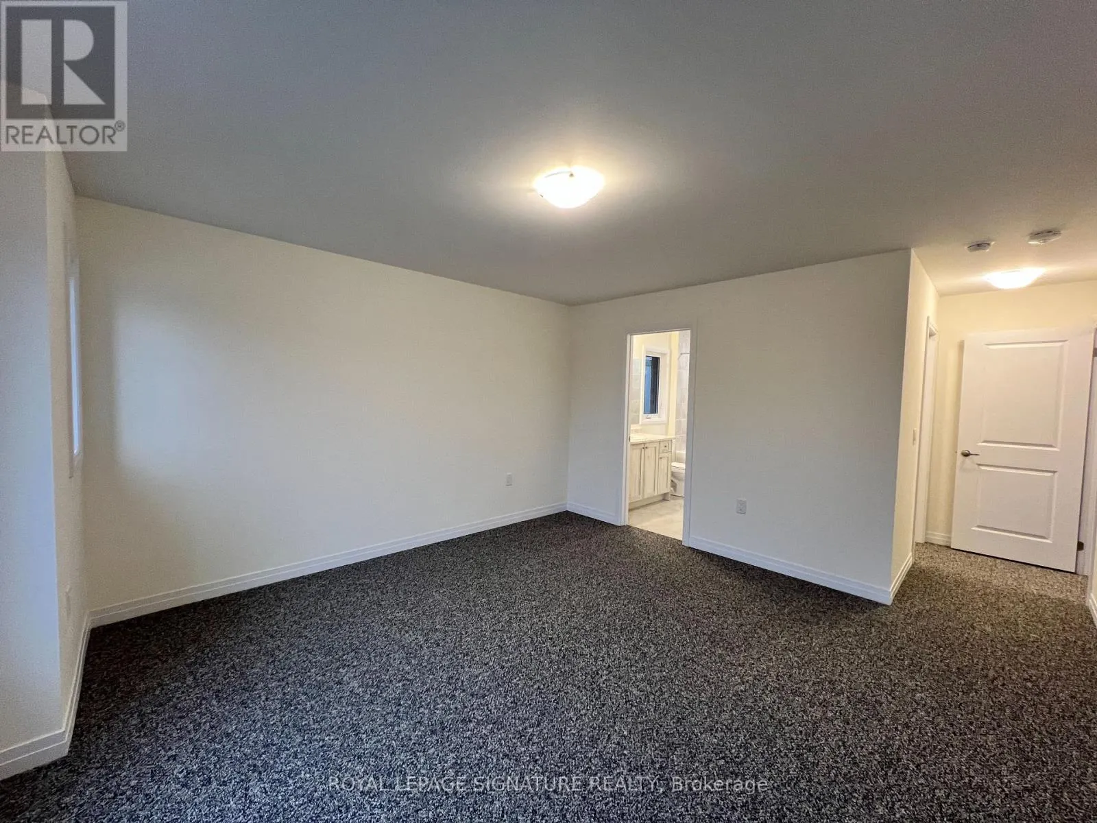 121 DINGMAN STREET