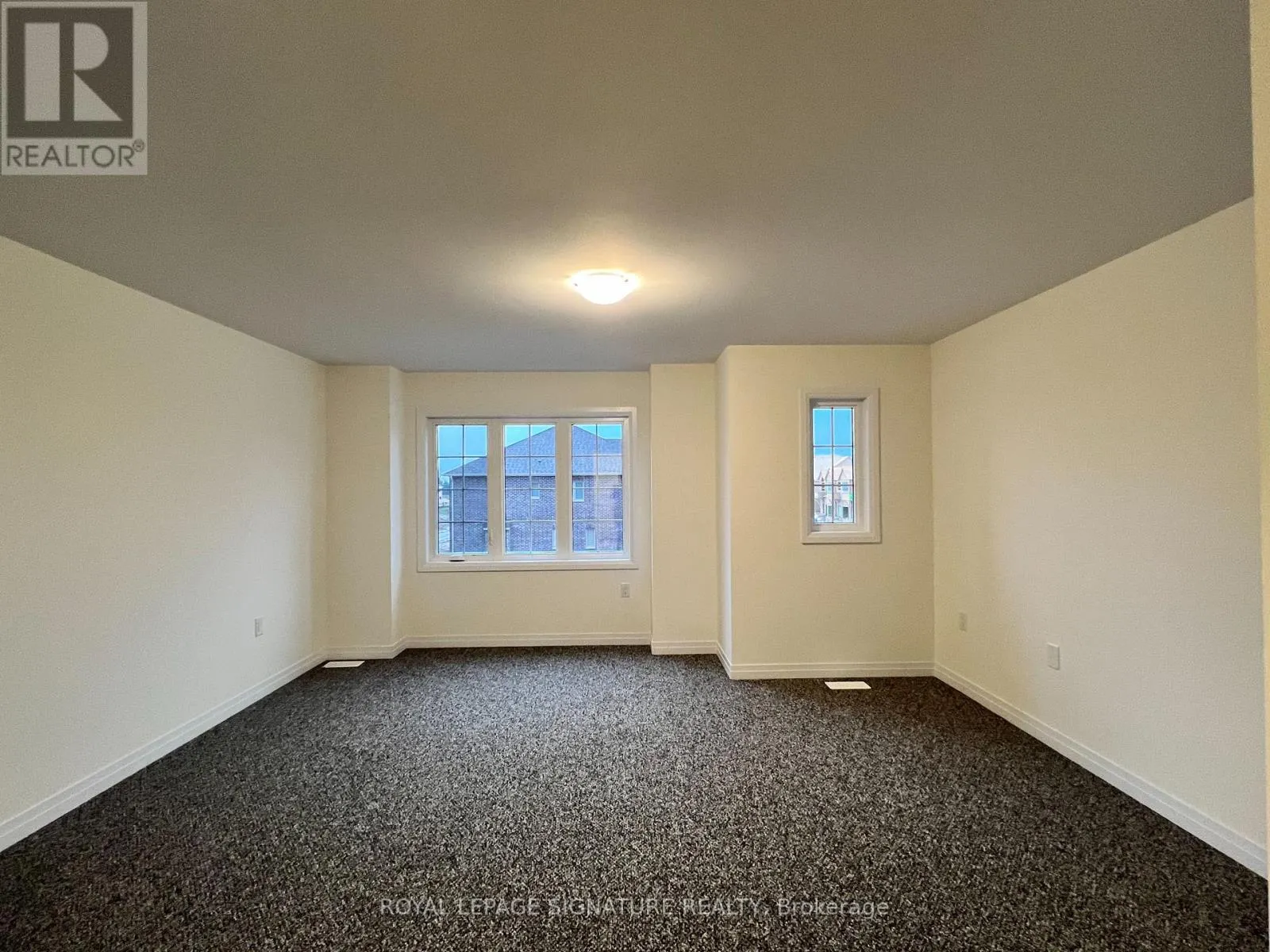 121 DINGMAN STREET