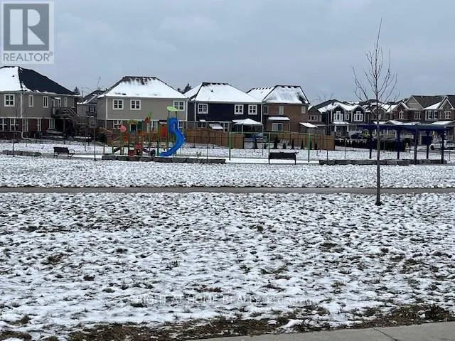 27 - 124 COMPASS TRAIL