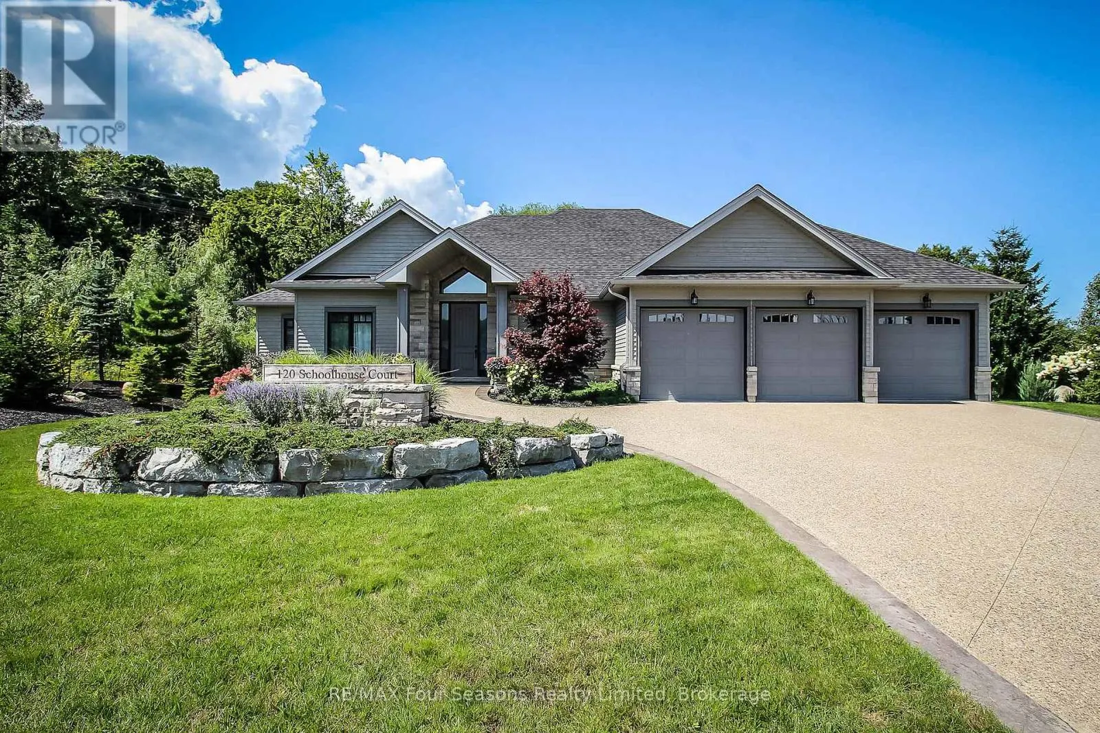 120 SCHOOLHOUSE COURT