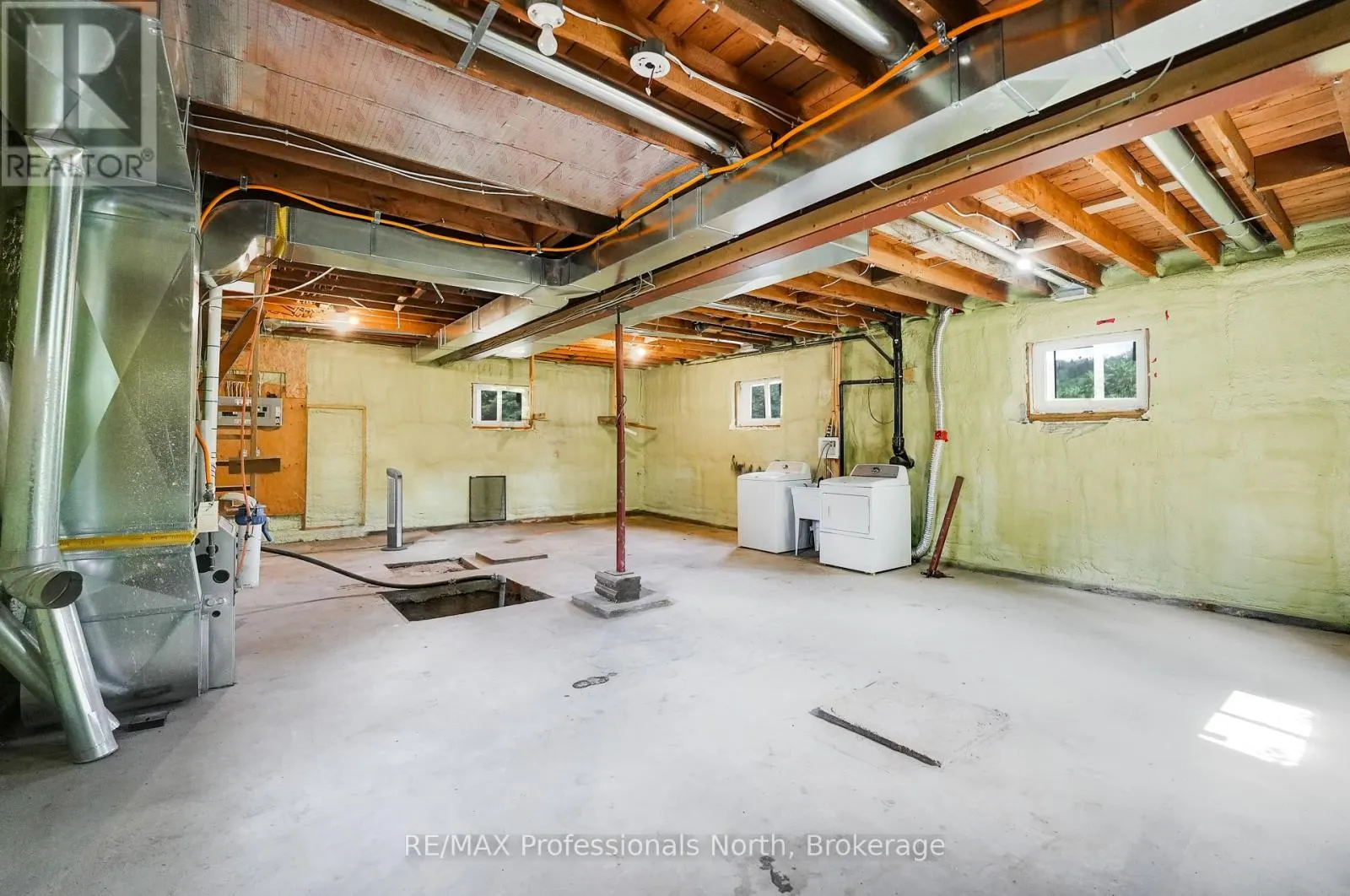 1130 SAUNDERS ROAD