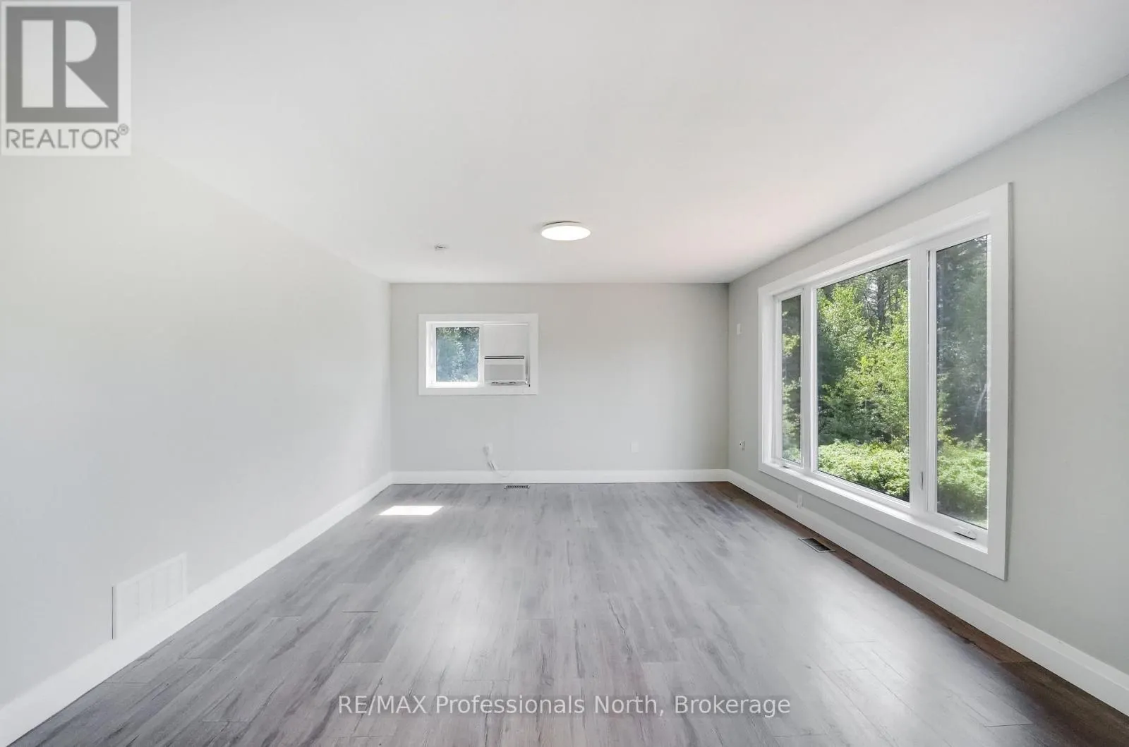 1130 SAUNDERS ROAD