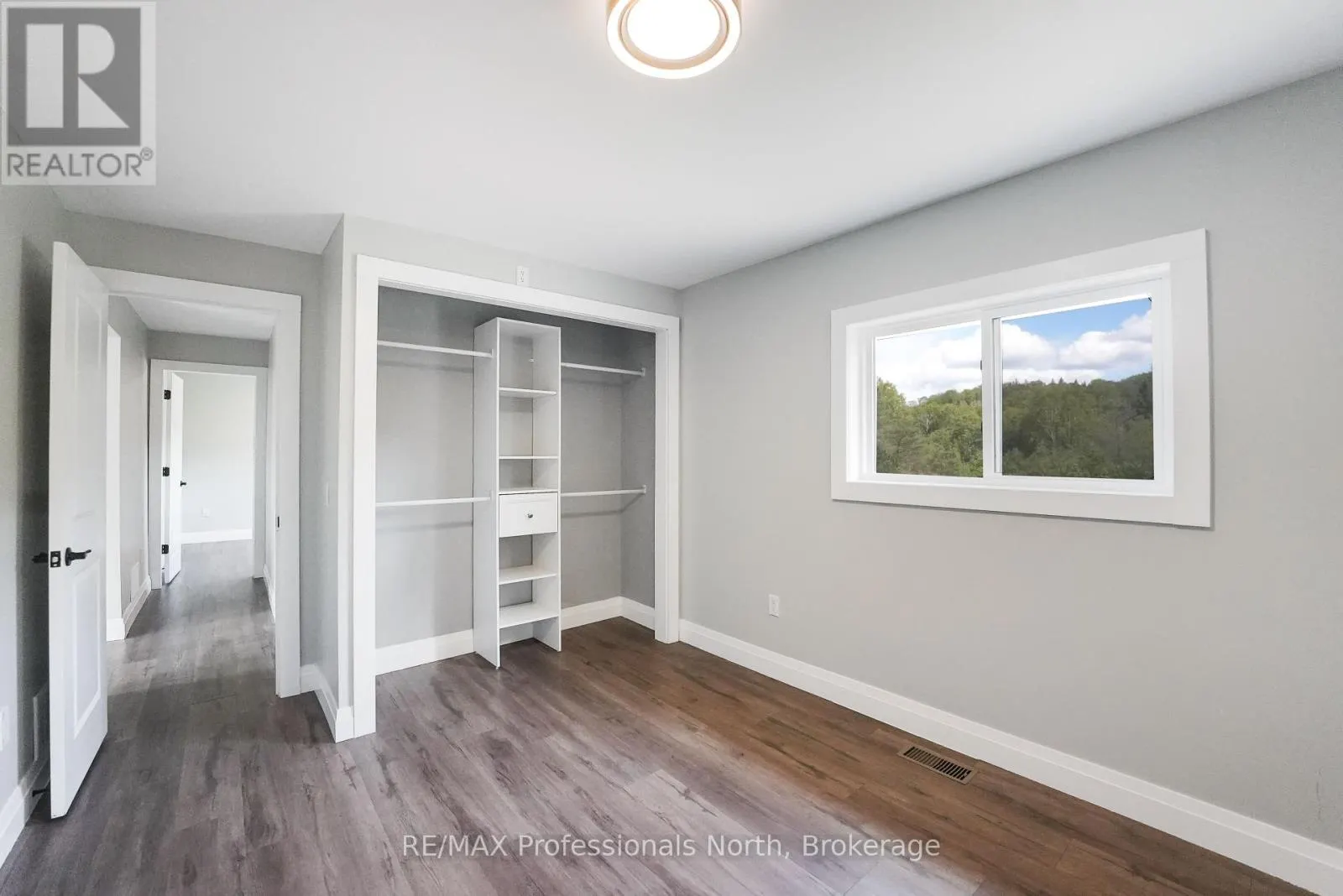 1130 SAUNDERS ROAD