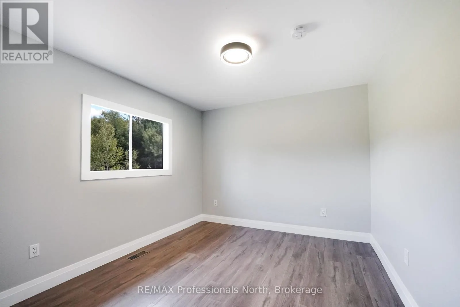 1130 SAUNDERS ROAD