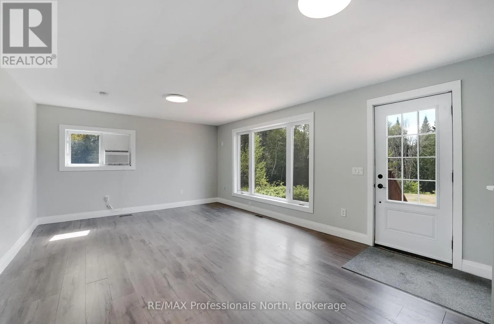 1130 SAUNDERS ROAD