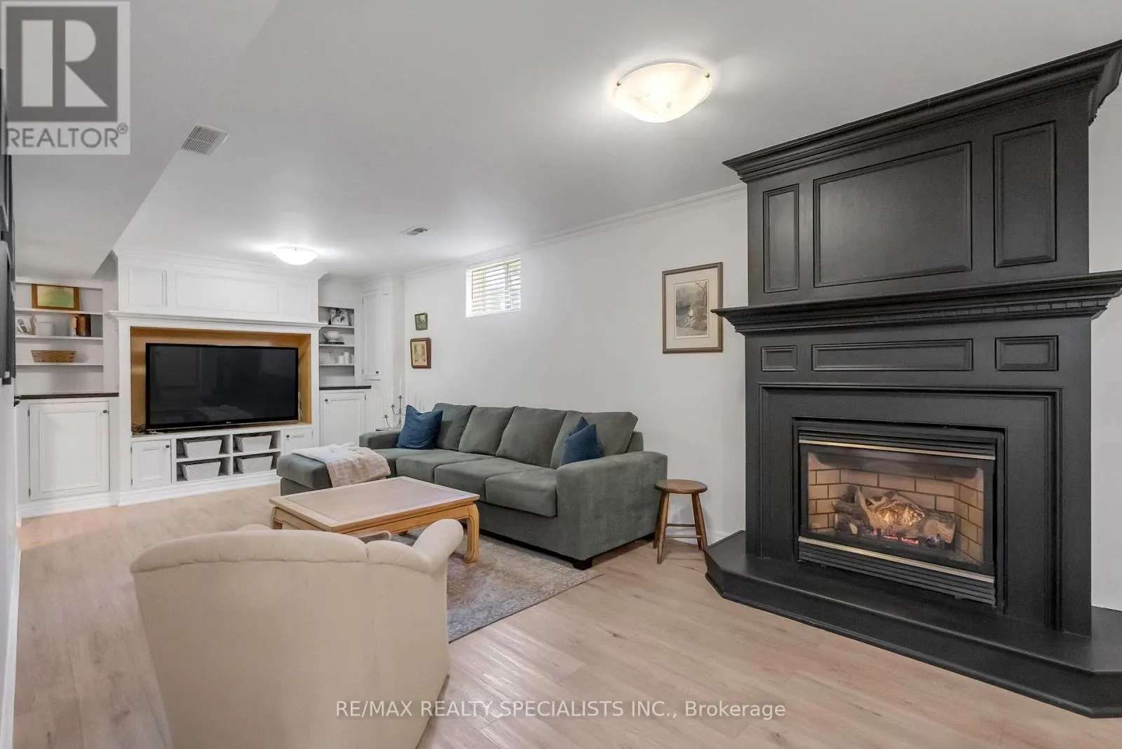8087 BEAVER GLEN DRIVE