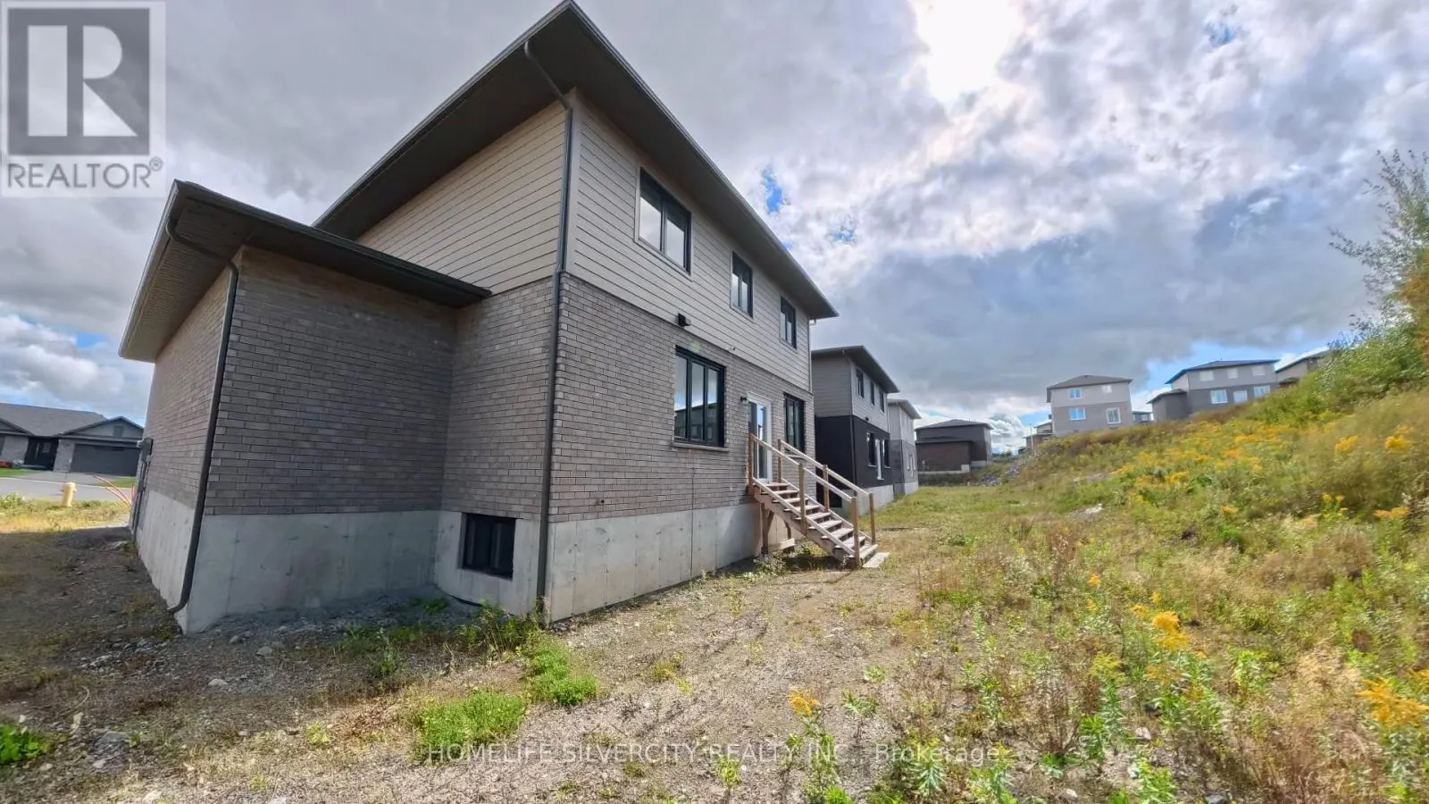 532 BONAVENTURE COURT
