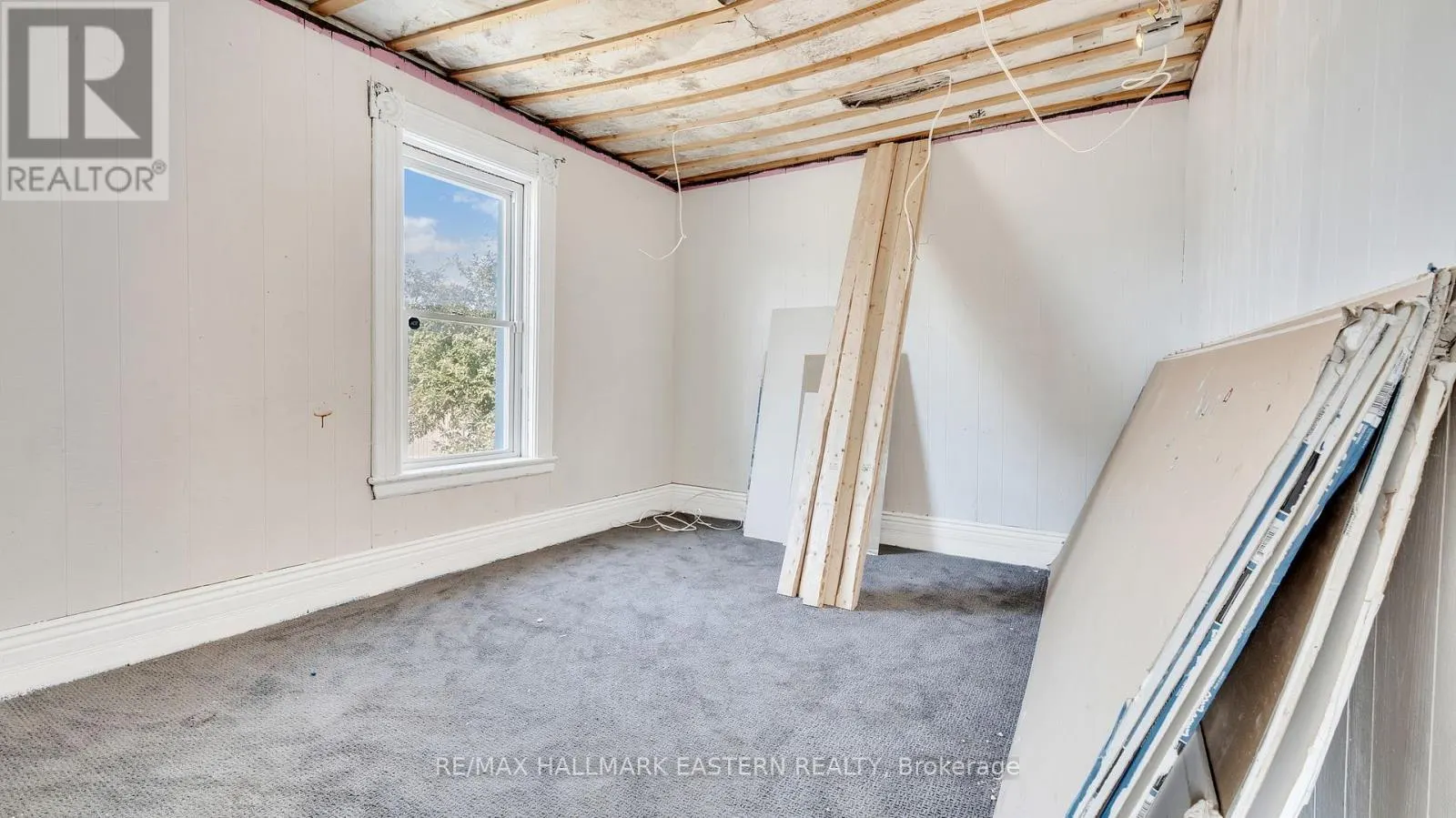 14 OTTAWA STREET W