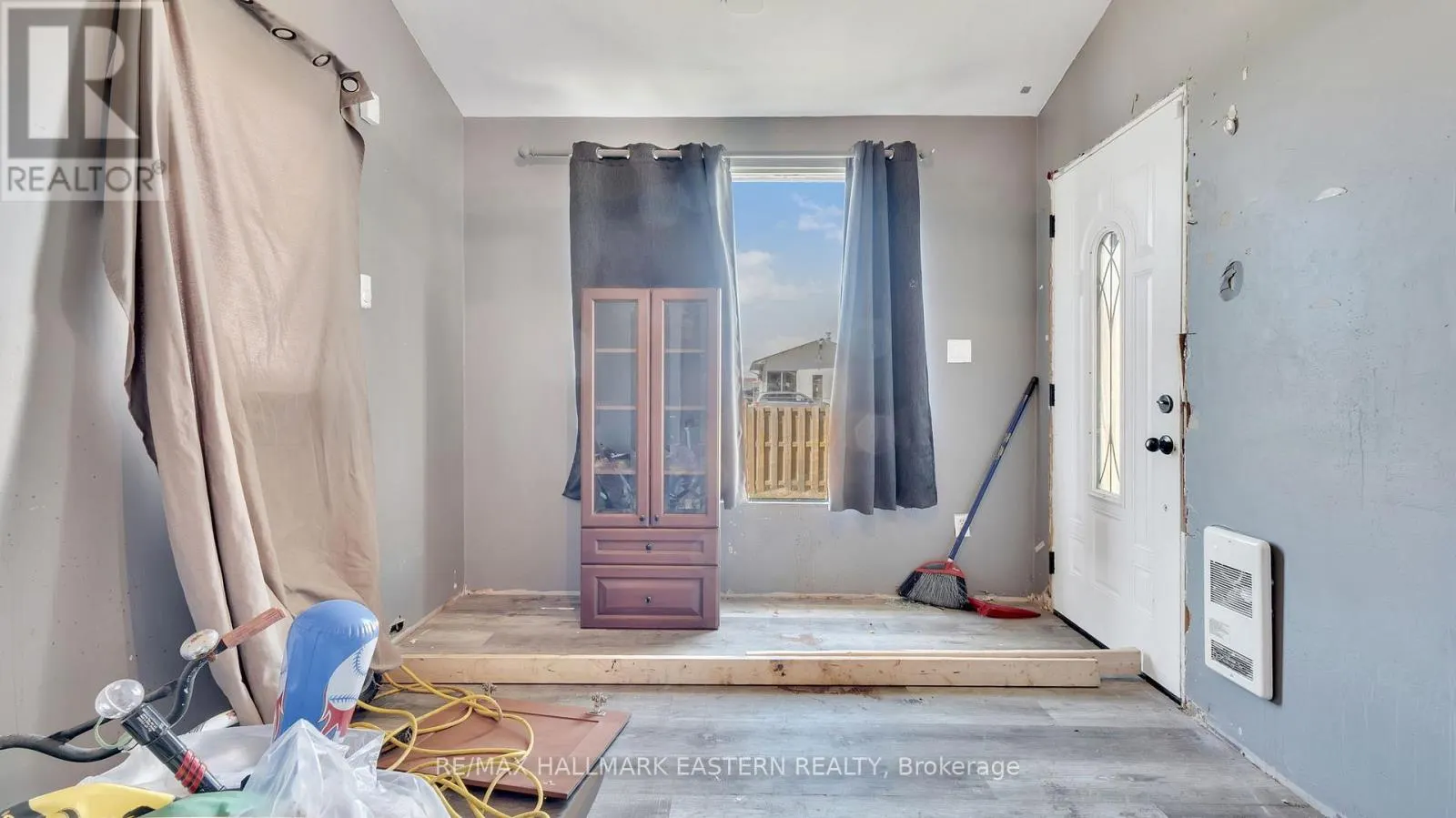 14 OTTAWA STREET W
