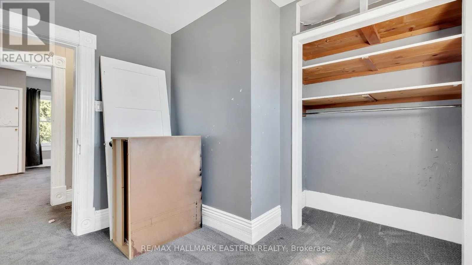 14 OTTAWA STREET W