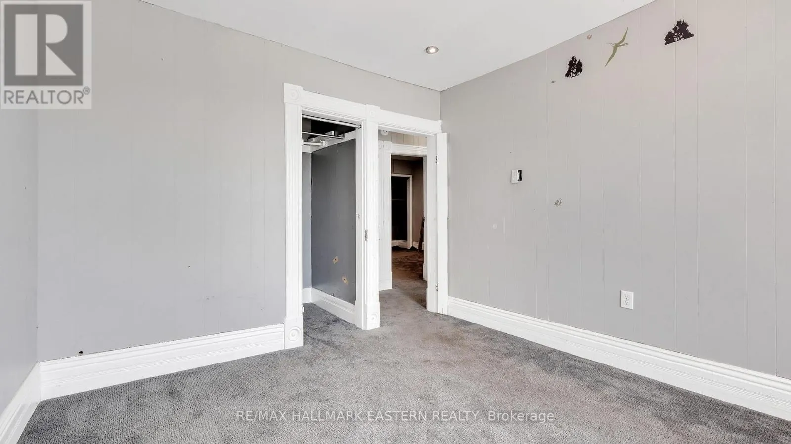 14 OTTAWA STREET W