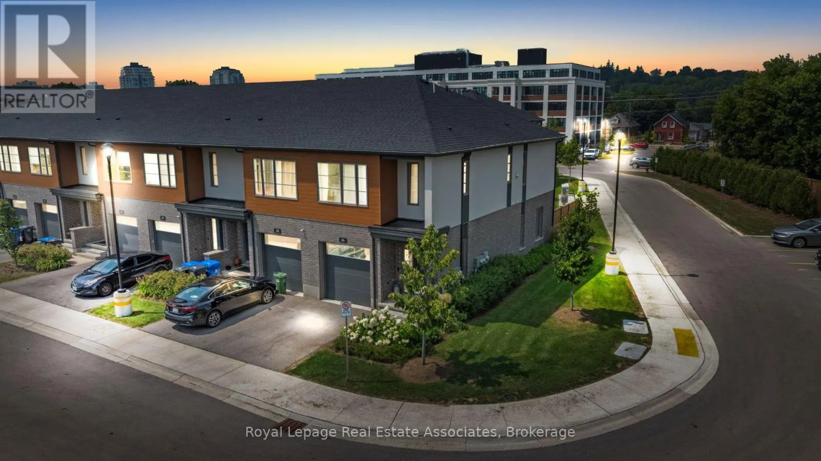 26 STEELE CRESCENT
