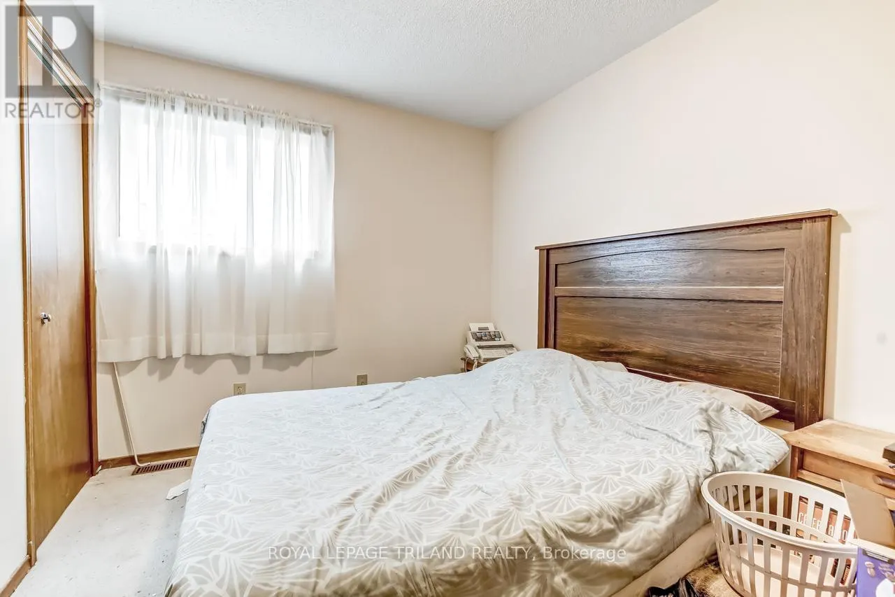 306 HIGHVIEW DRIVE