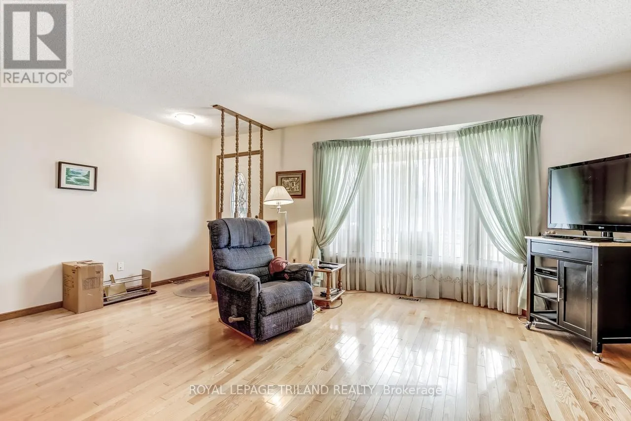 306 HIGHVIEW DRIVE