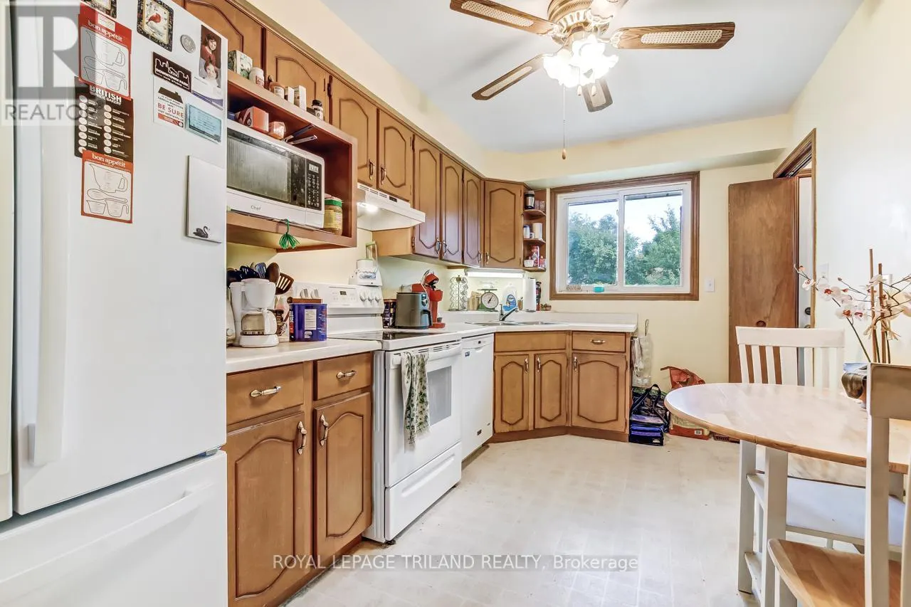 306 HIGHVIEW DRIVE