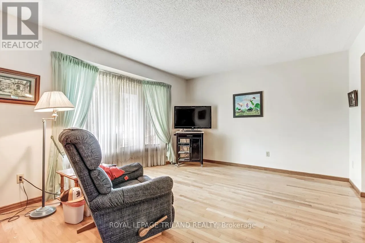 306 HIGHVIEW DRIVE