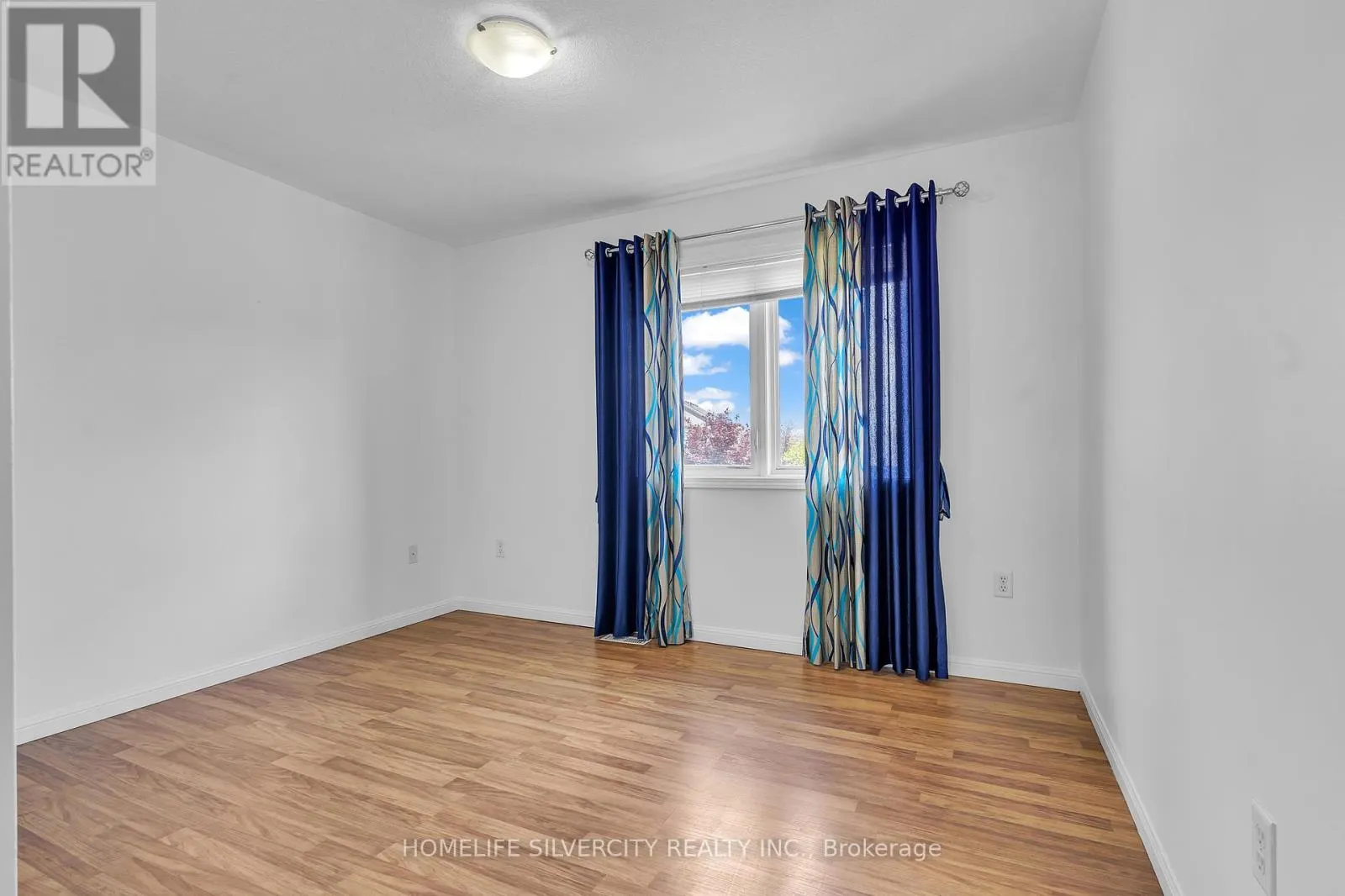 28 SILVERTHORNE DRIVE
