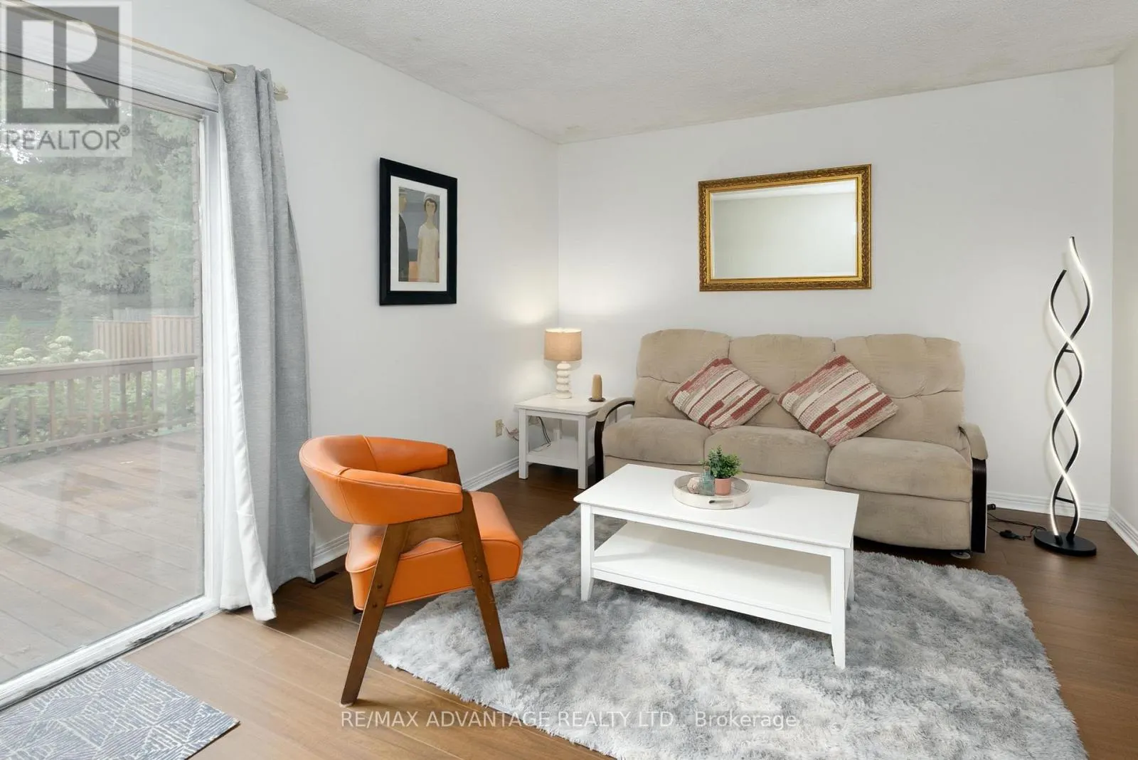 63 WALMER GARDENS