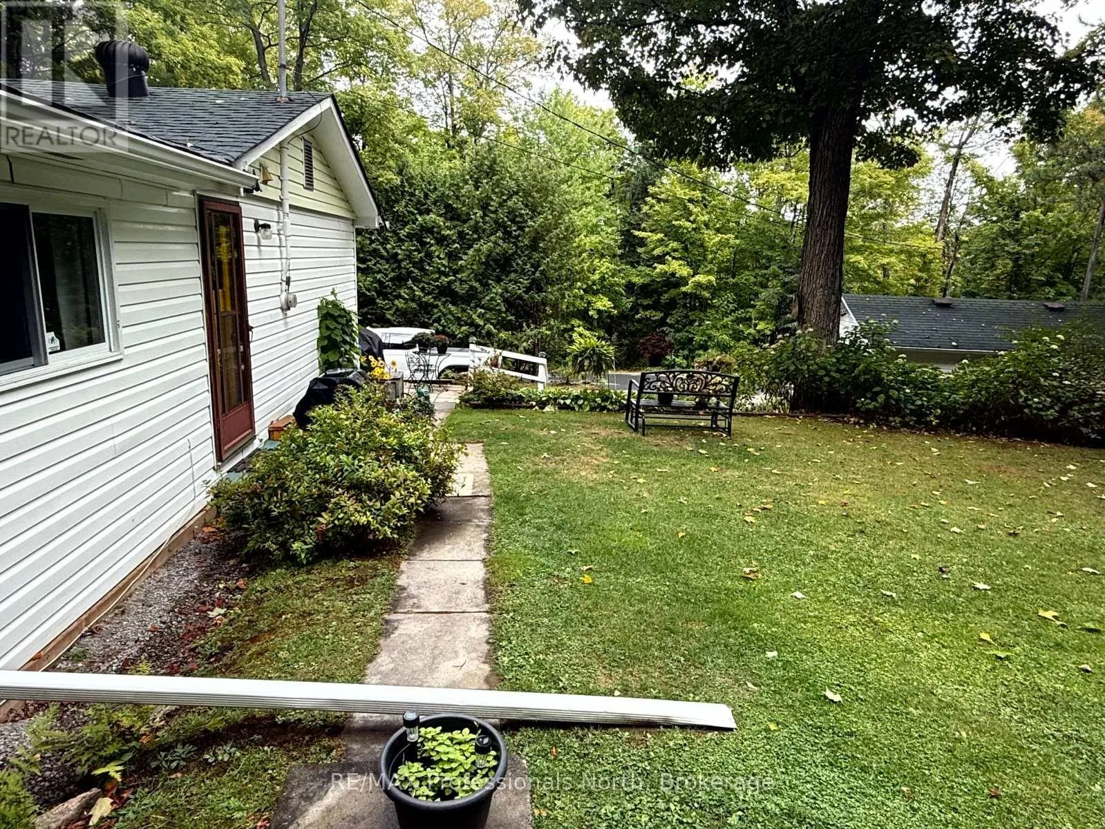 1039 GRACE RIVER ROAD