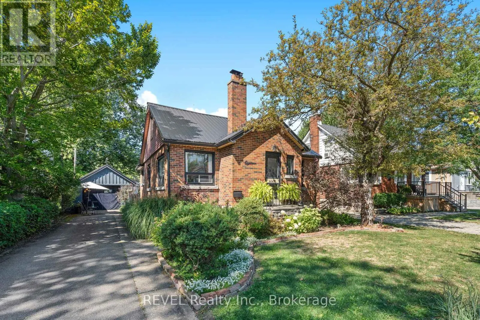 18 CLARE AVENUE
