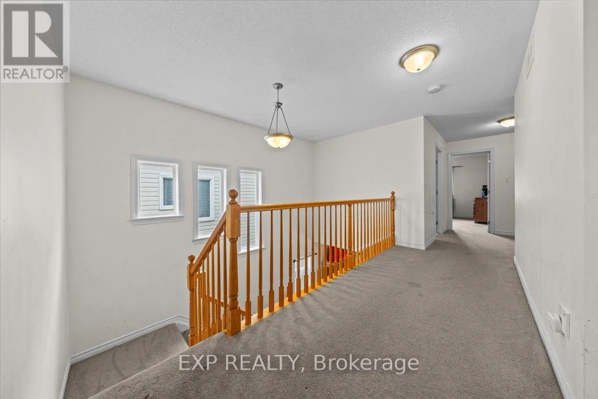 121 DAGLAN CRESCENT