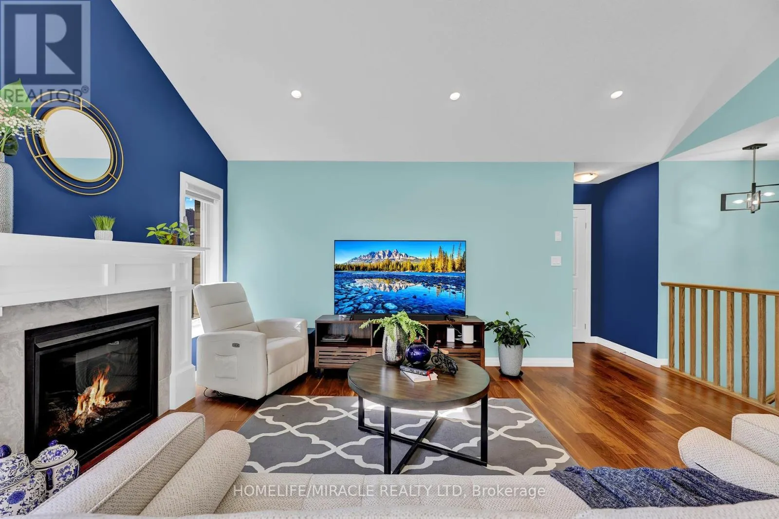 7 CURREN CRESCENT
