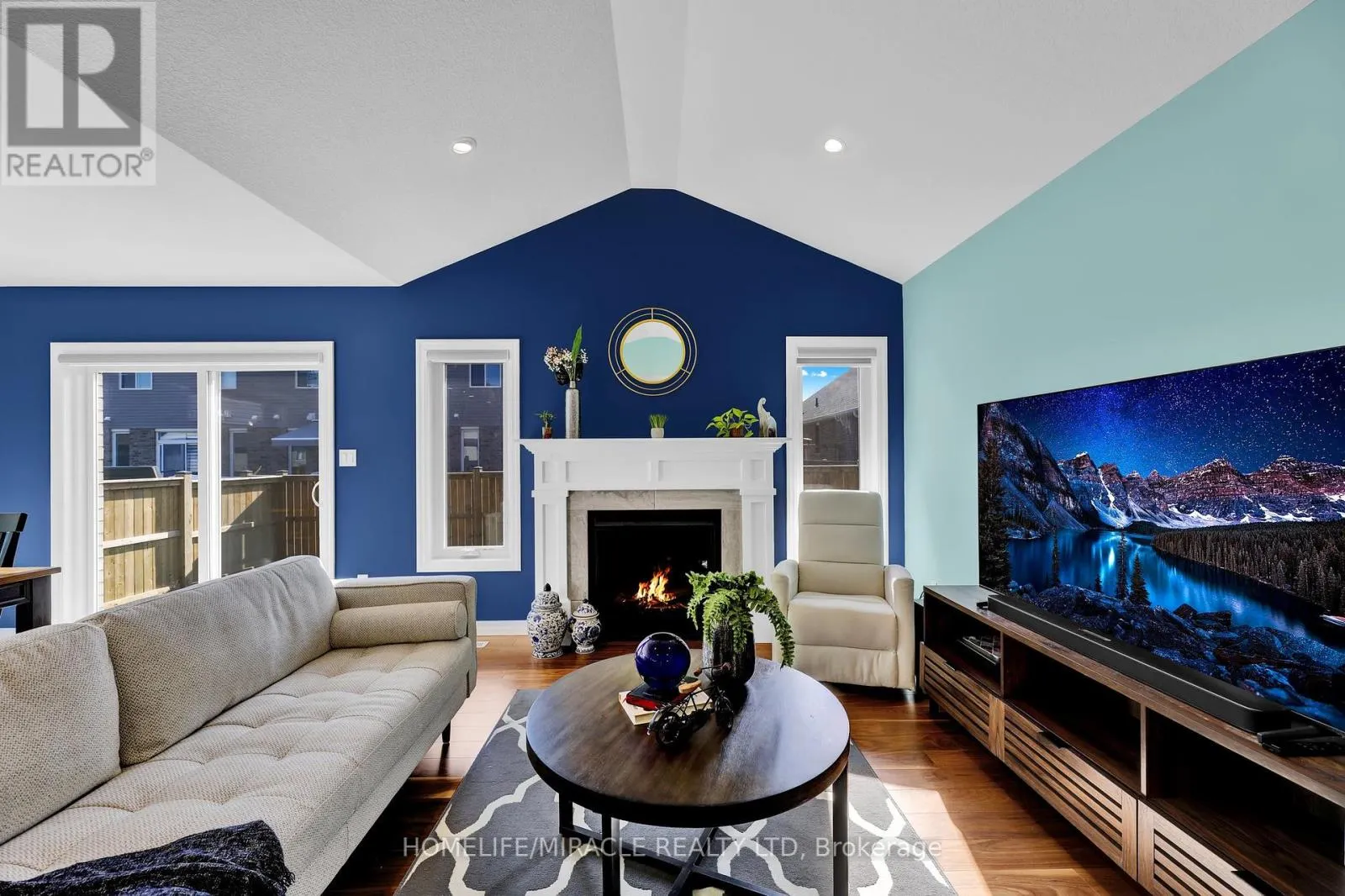 7 CURREN CRESCENT