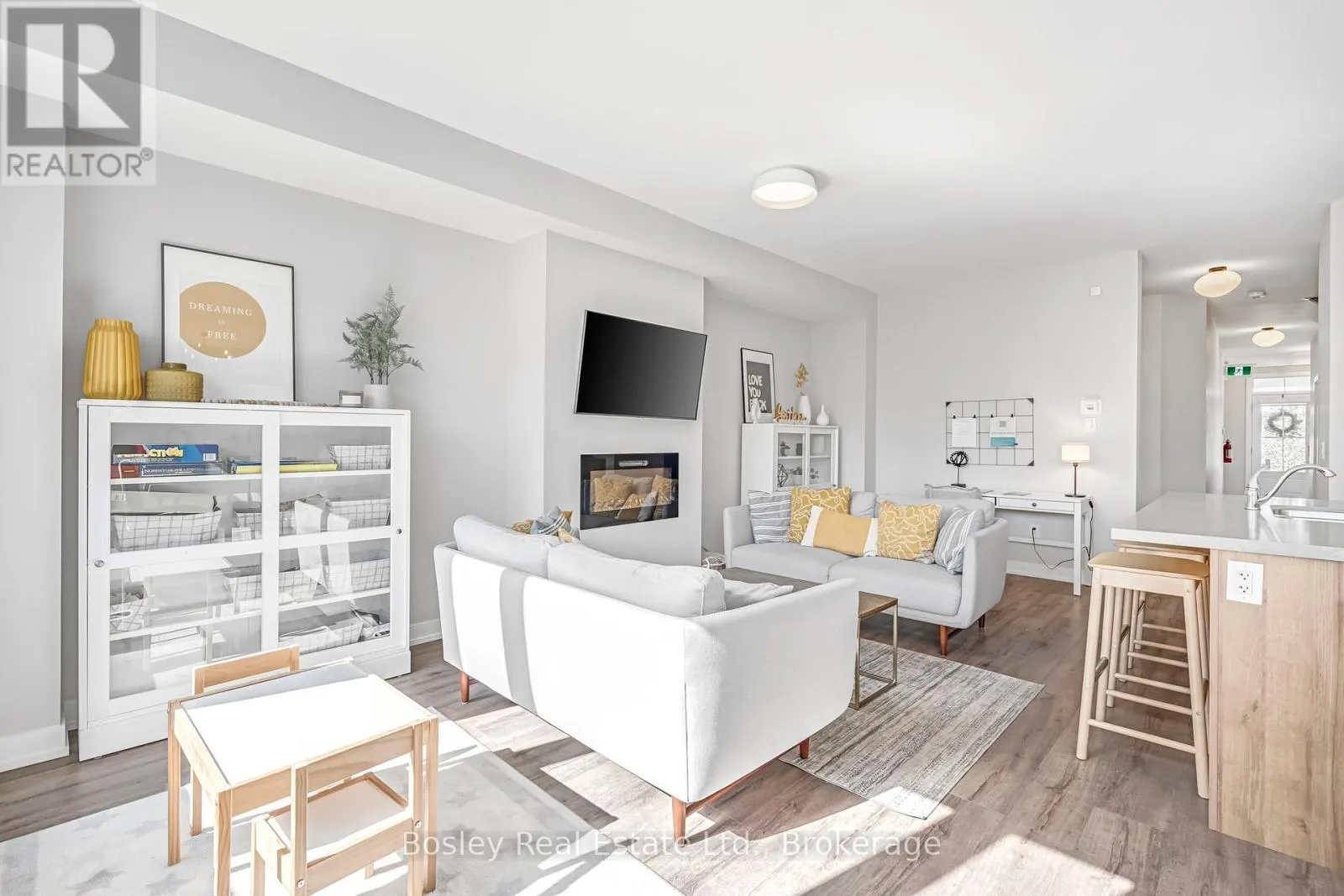 2 - 218 CROSSWINDS BOULEVARD, #2