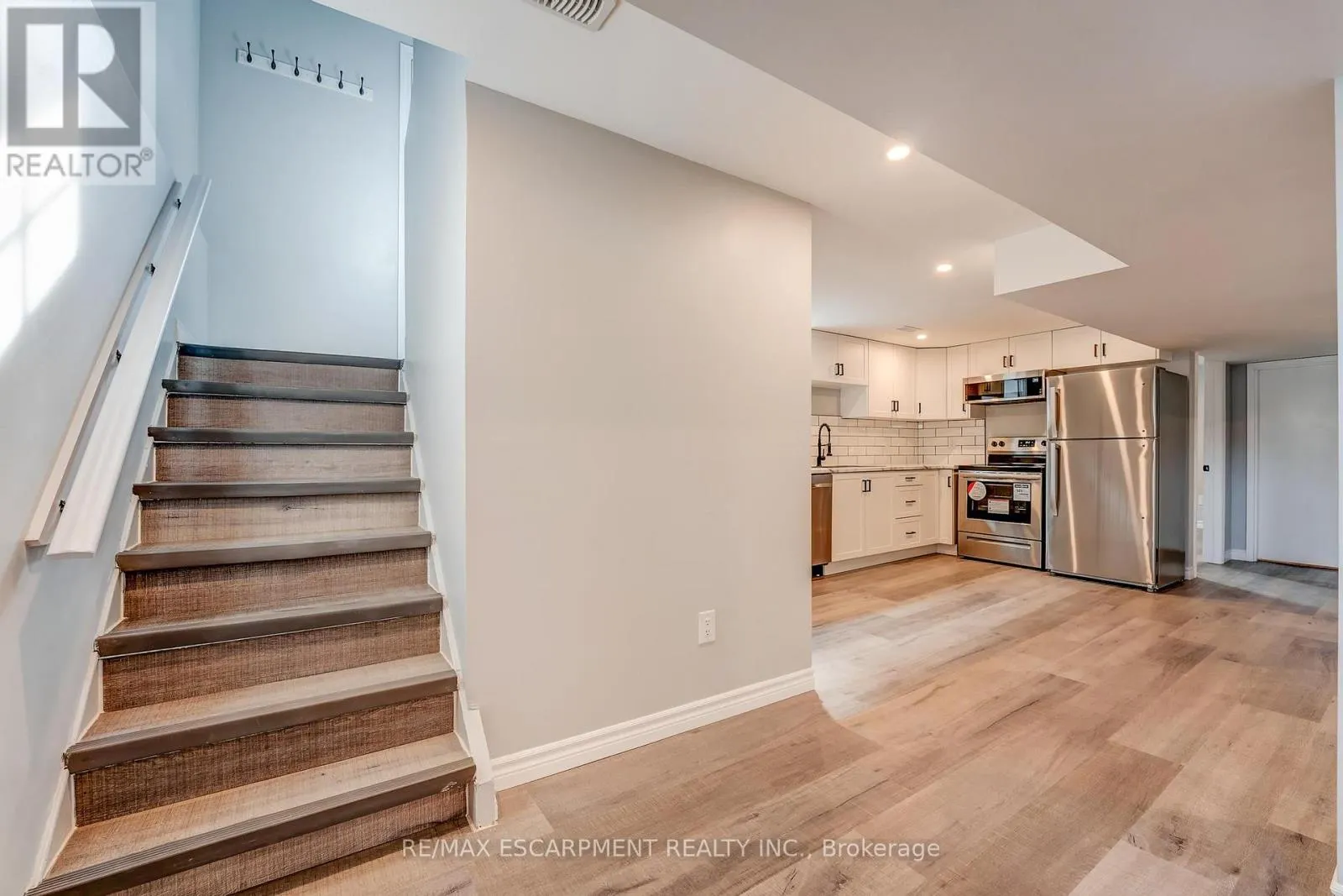 2 LOWER - 326 EAST 42ND STREET
