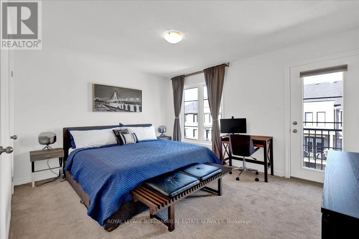 26 - 383 DUNDAS STREET E