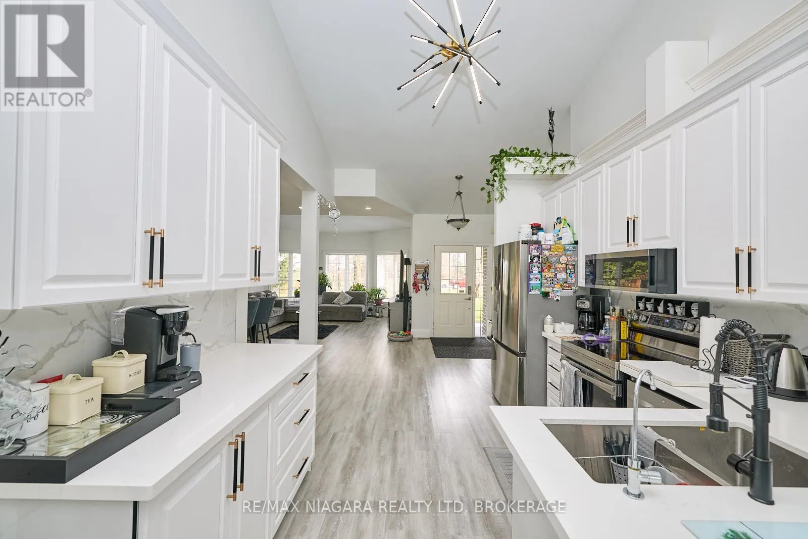 637 CARL ROAD