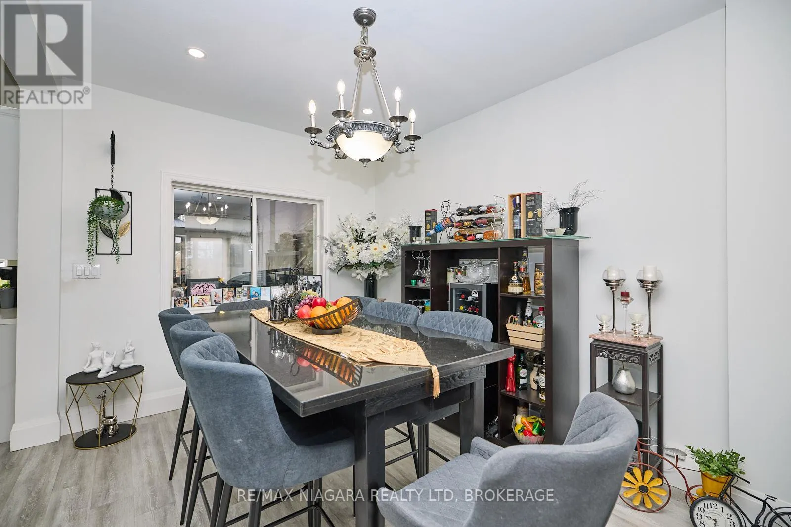637 CARL ROAD
