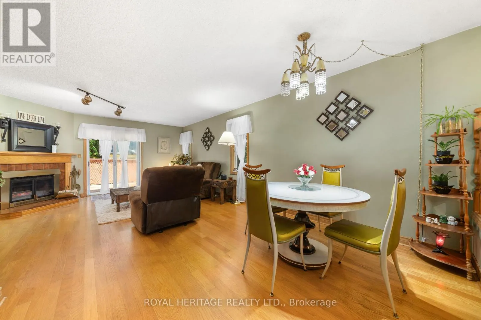 15 IROQUOIS AVENUE