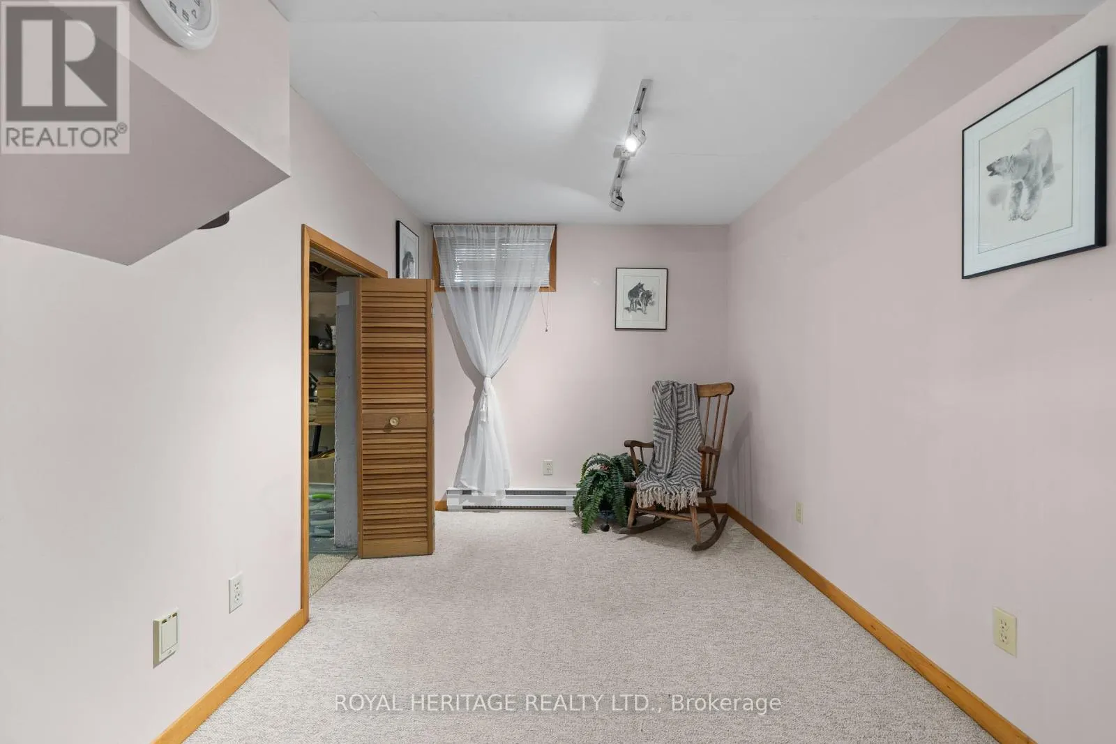 15 IROQUOIS AVENUE