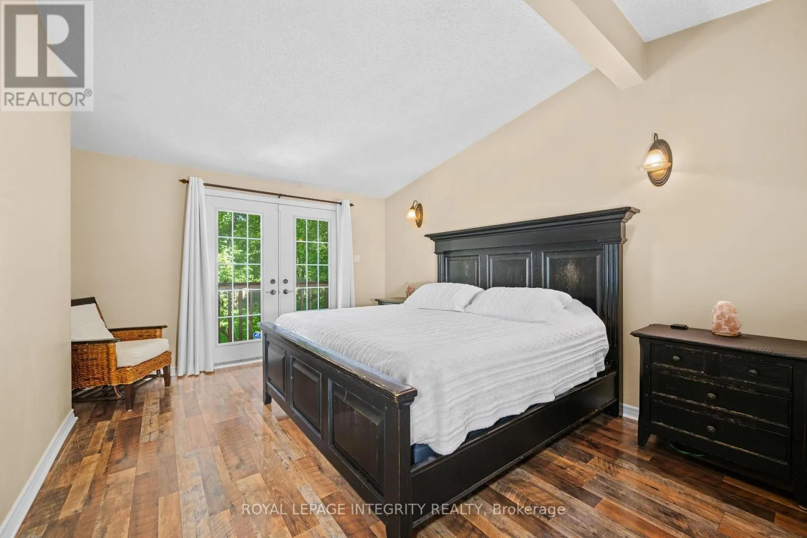 3 BRIARCLIFFE DRIVE