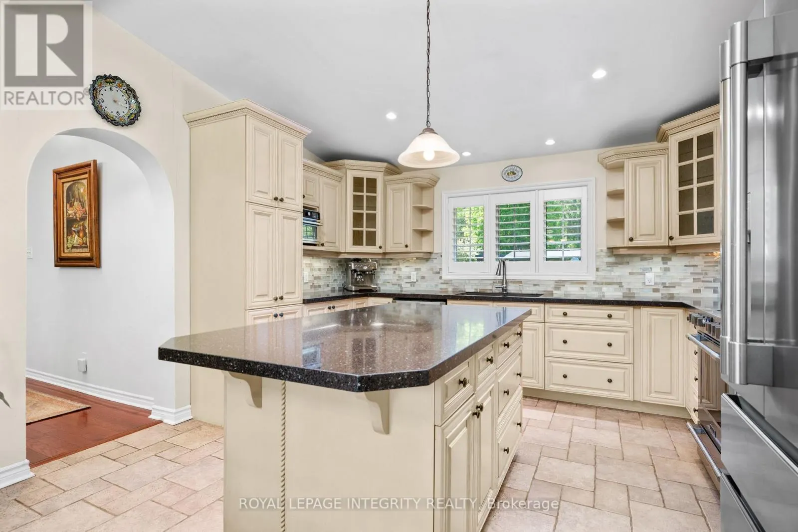3 BRIARCLIFFE DRIVE
