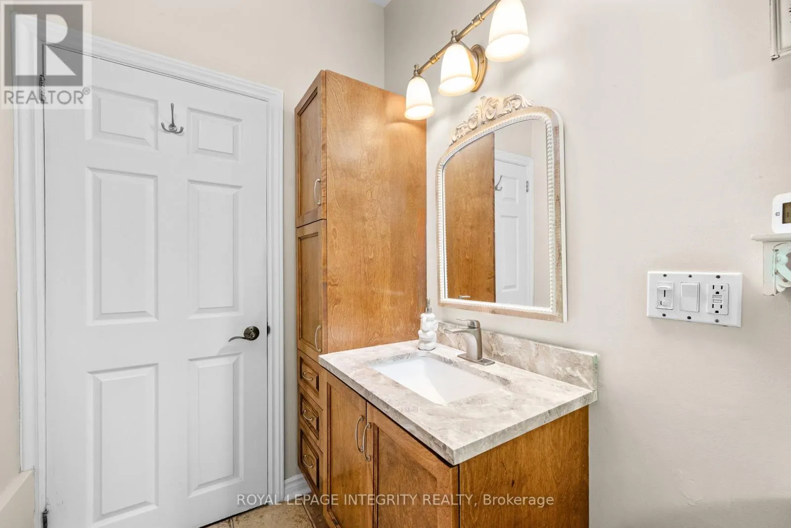 3 BRIARCLIFFE DRIVE