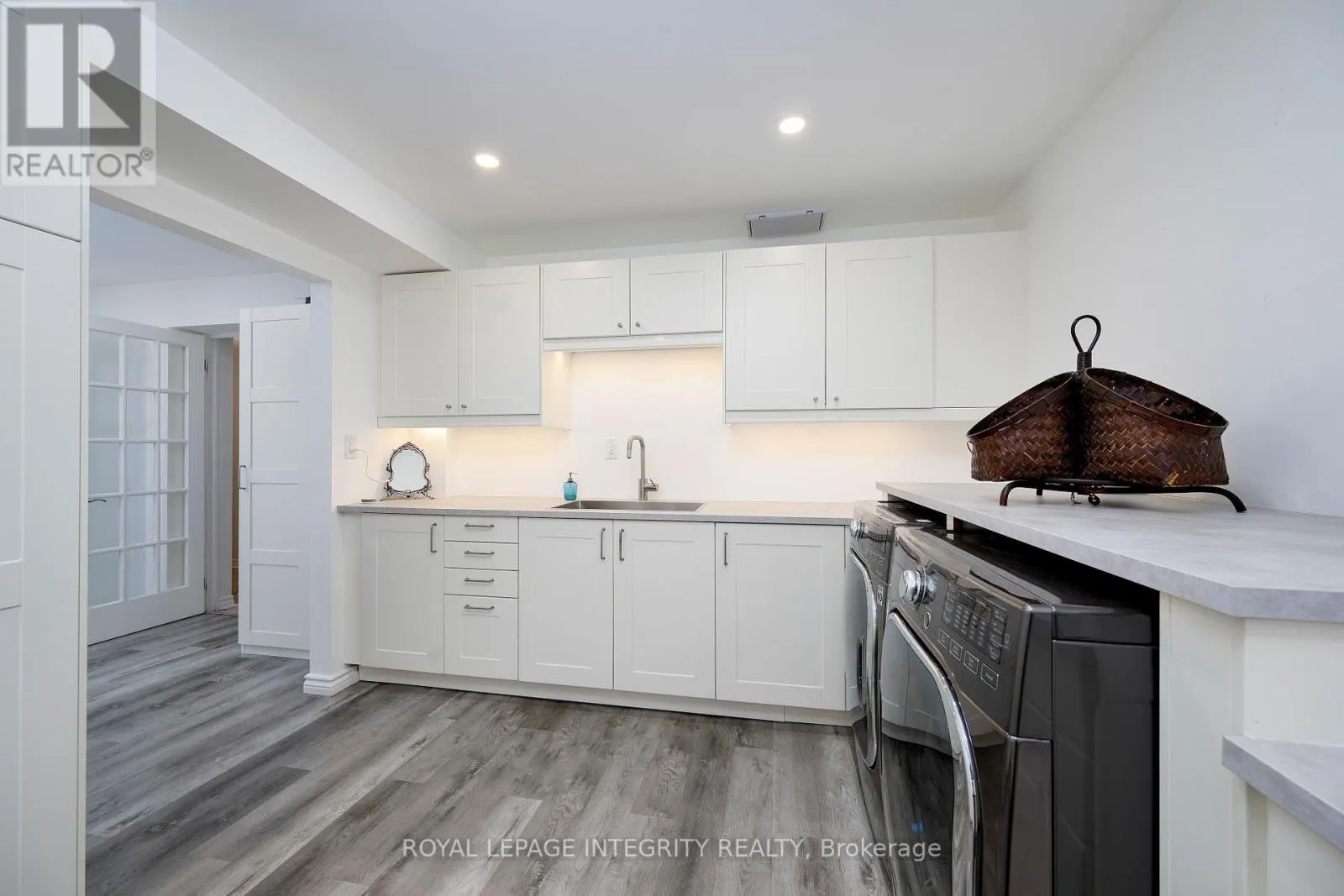3 BRIARCLIFFE DRIVE