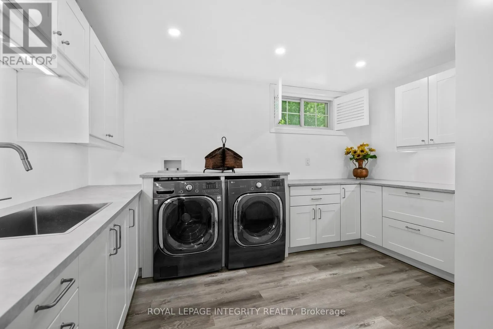 3 BRIARCLIFFE DRIVE