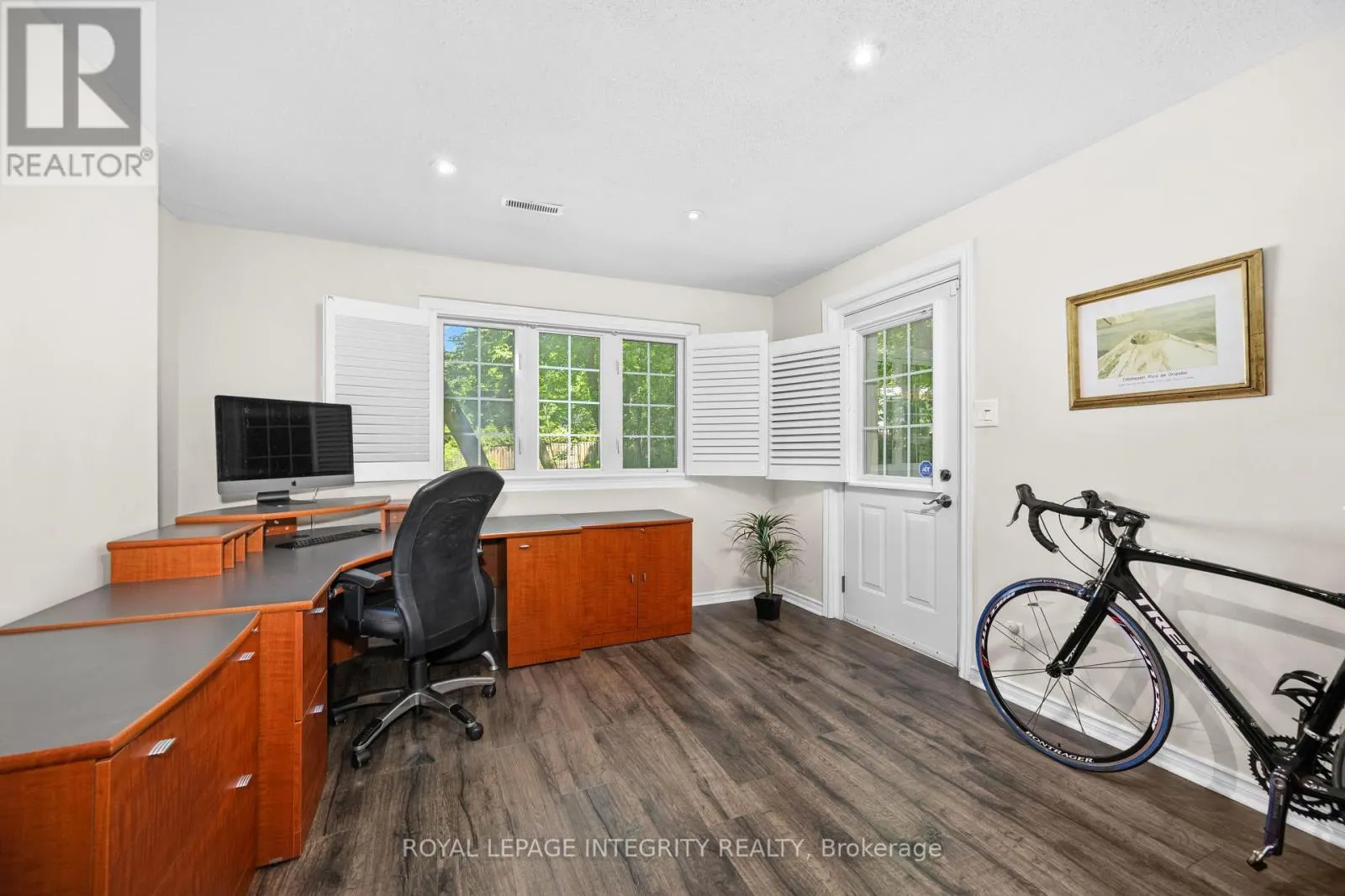 3 BRIARCLIFFE DRIVE