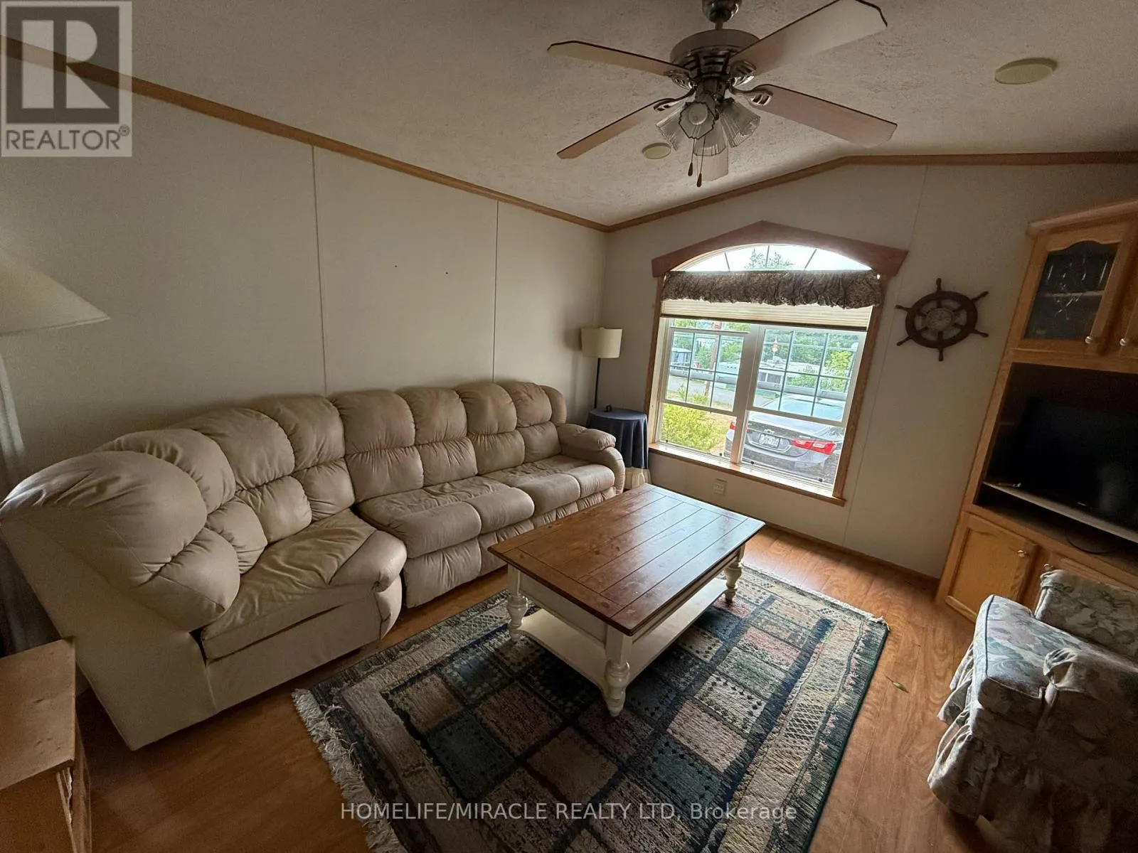 11 GRANDVIEW DRIVE