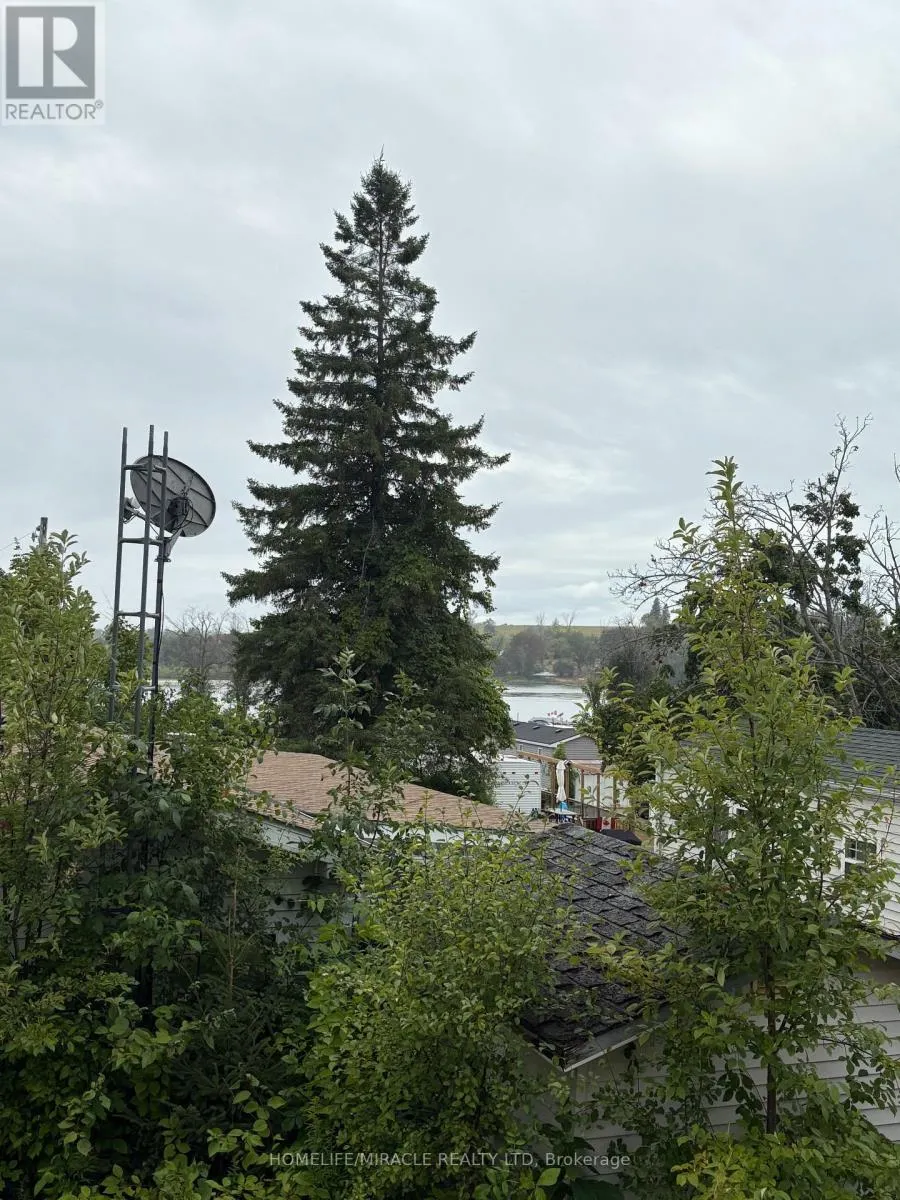 11 GRANDVIEW DRIVE