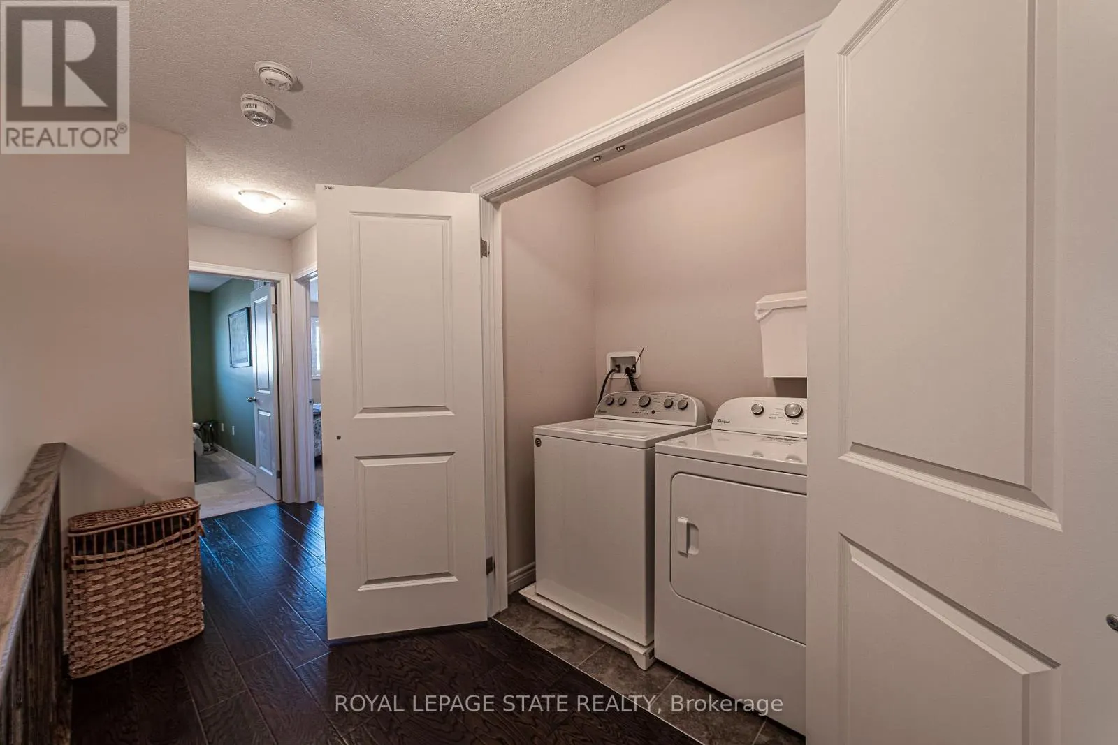 28 KINGSBOROUGH DRIVE