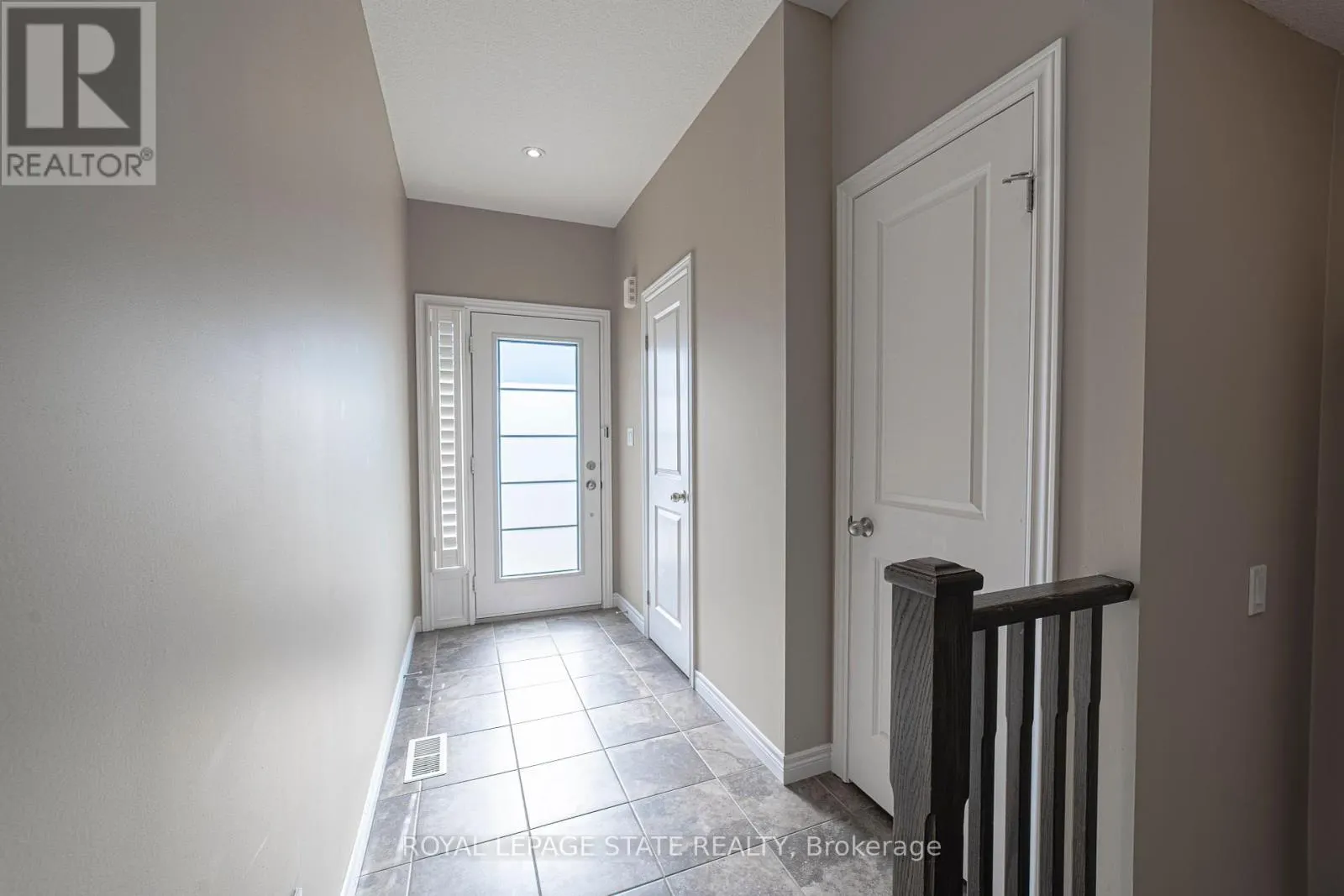 28 KINGSBOROUGH DRIVE