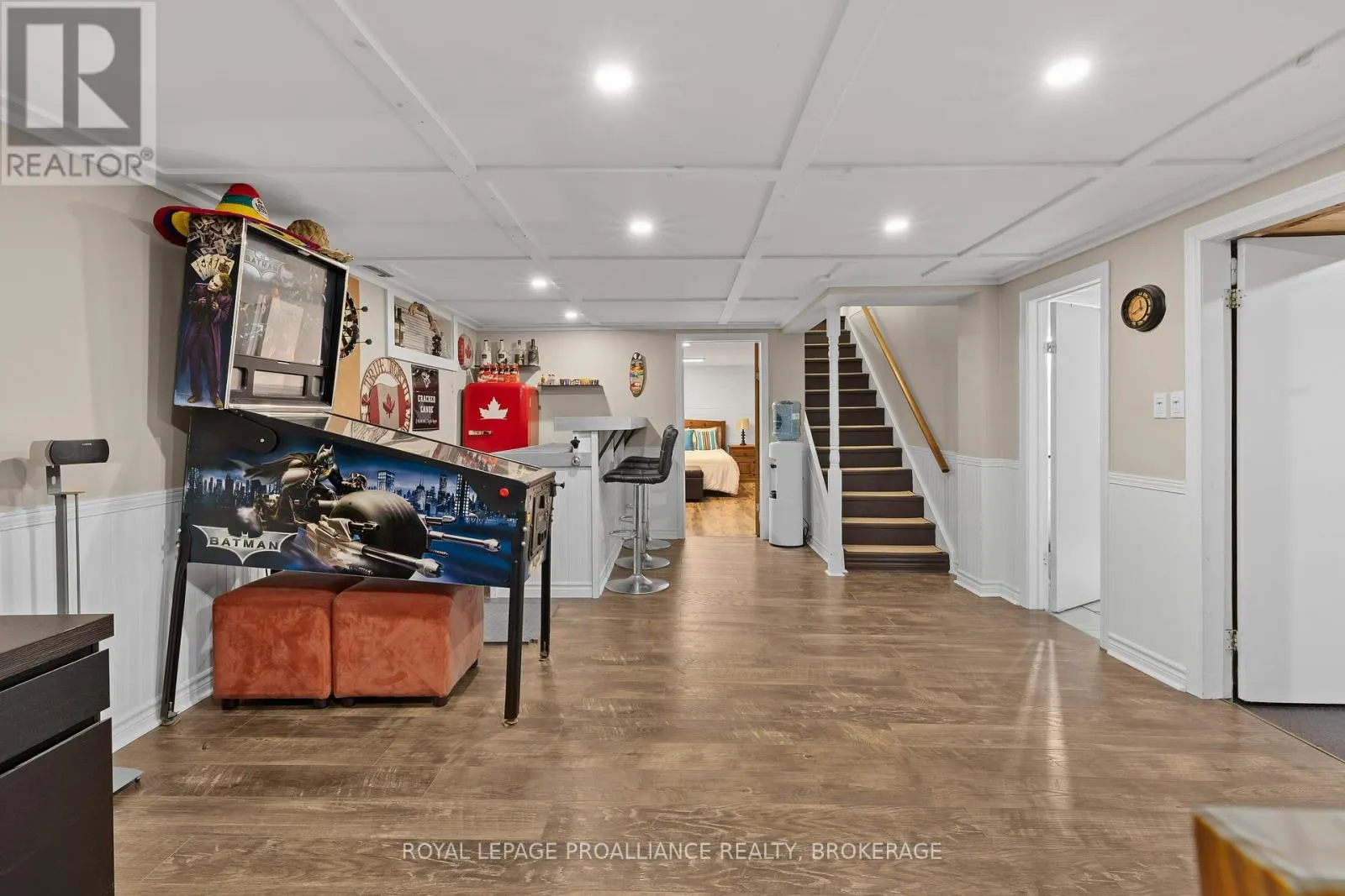 145 BRIDGE STREET W