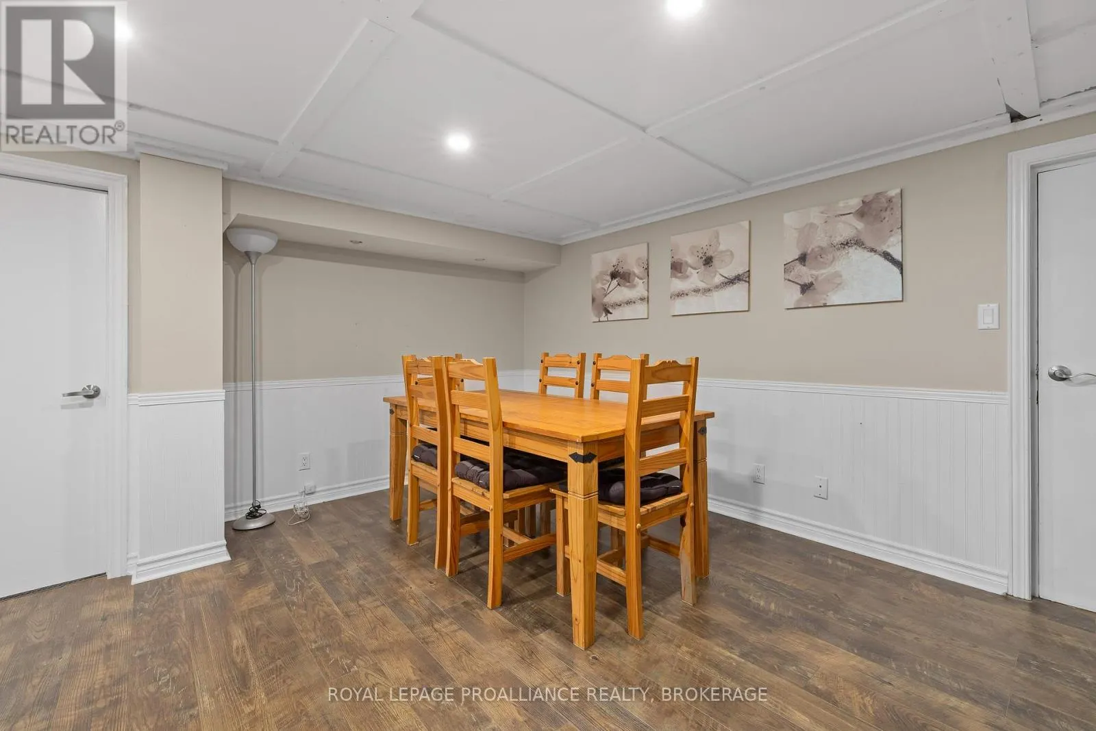 145 BRIDGE STREET W