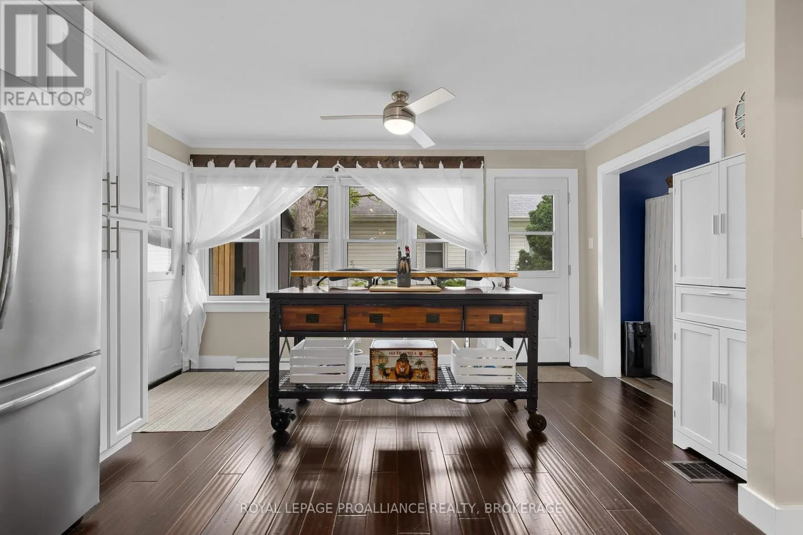 145 BRIDGE STREET W