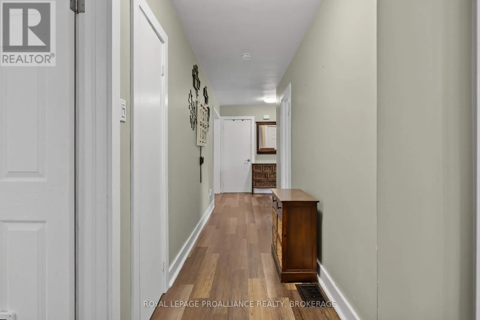 145 BRIDGE STREET W